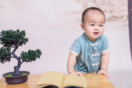 晋城宝宝爱吐奶是什么原因